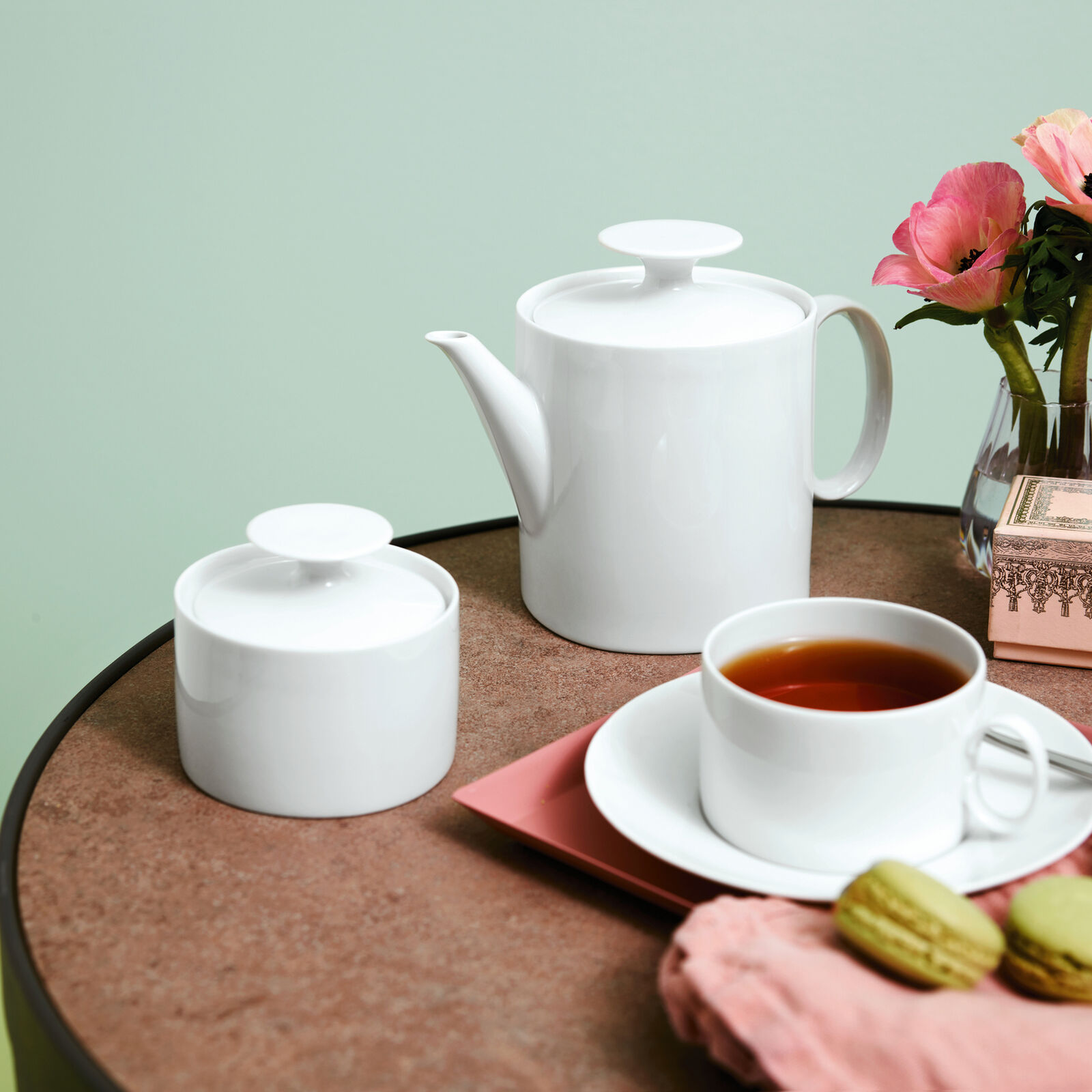 Rosenthal Porcelain, Tea Pot, Medaillon Weiss